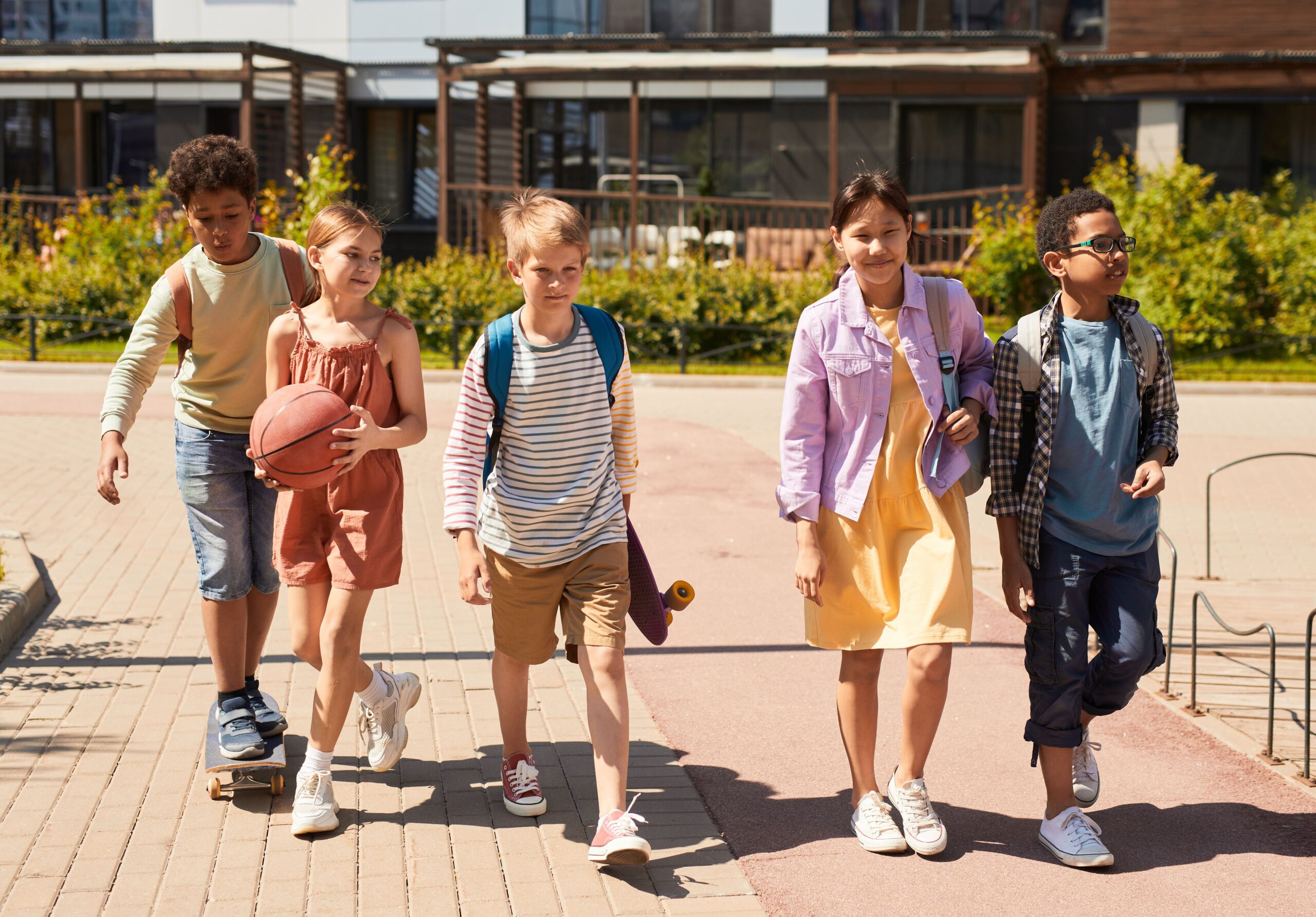 Internationale Familien auf dem Weg in die Kita